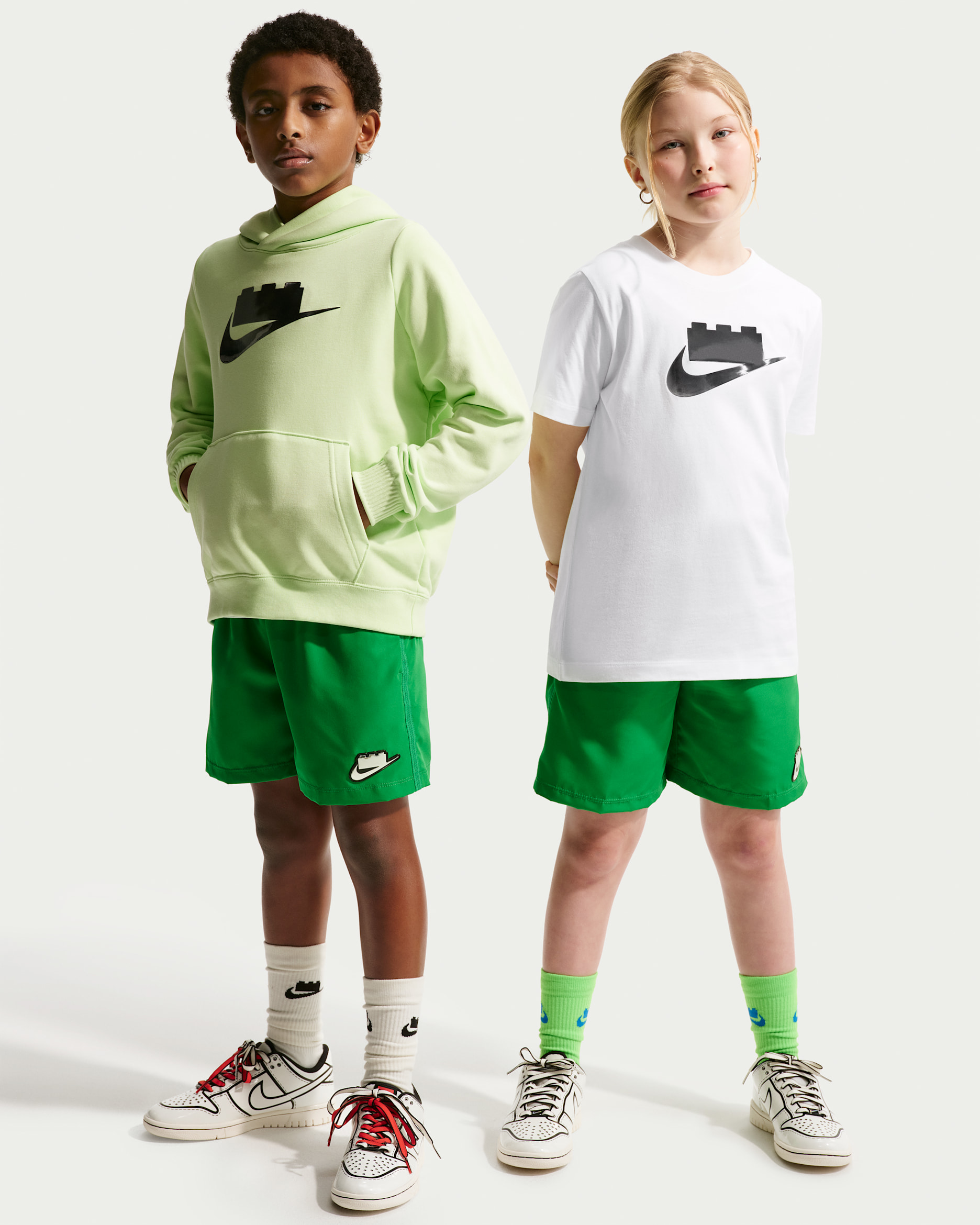 Nike swoosh 黒 オーバーオール スリムフィット Nike x LEGO® Collection Big Kids' Shorts. Nike.com